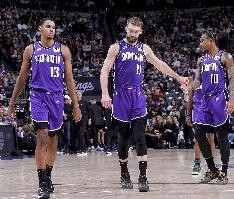 国王最近8场1胜7负 战绩再降一位能保住自己今年的首轮