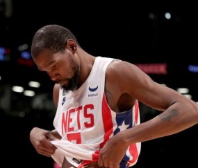 开云官方网站入口-篮网防守崩塌！失分联盟第二高 队内会议改变命运？