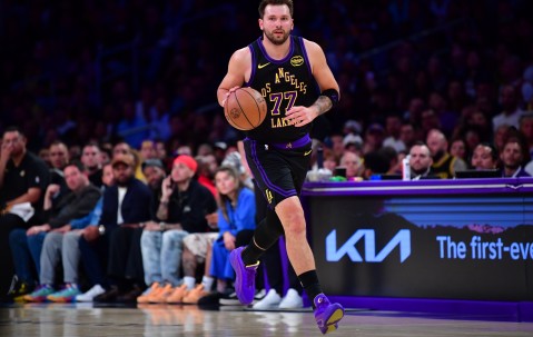 开云官网首页-单场50+战绩：东契奇8胜0负 詹姆斯12胜2负 库里10胜5负 KD5胜4负